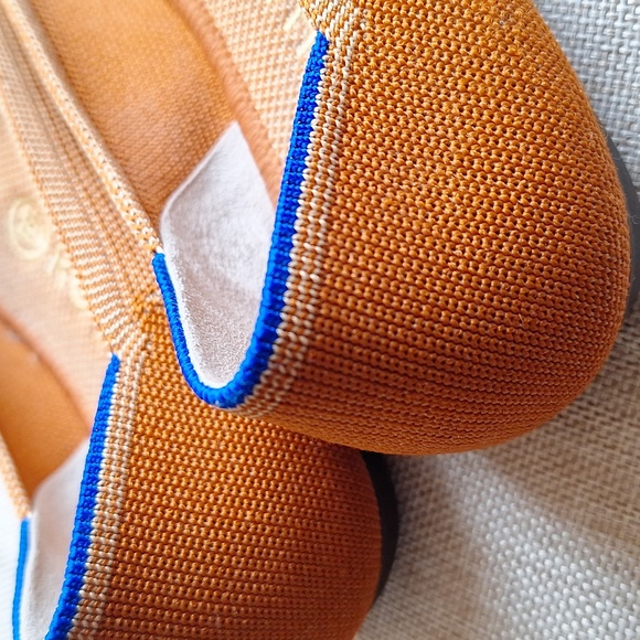 ROTHY'S round toe, ochre with blue accent, W7.5 - Picture 4 of 9